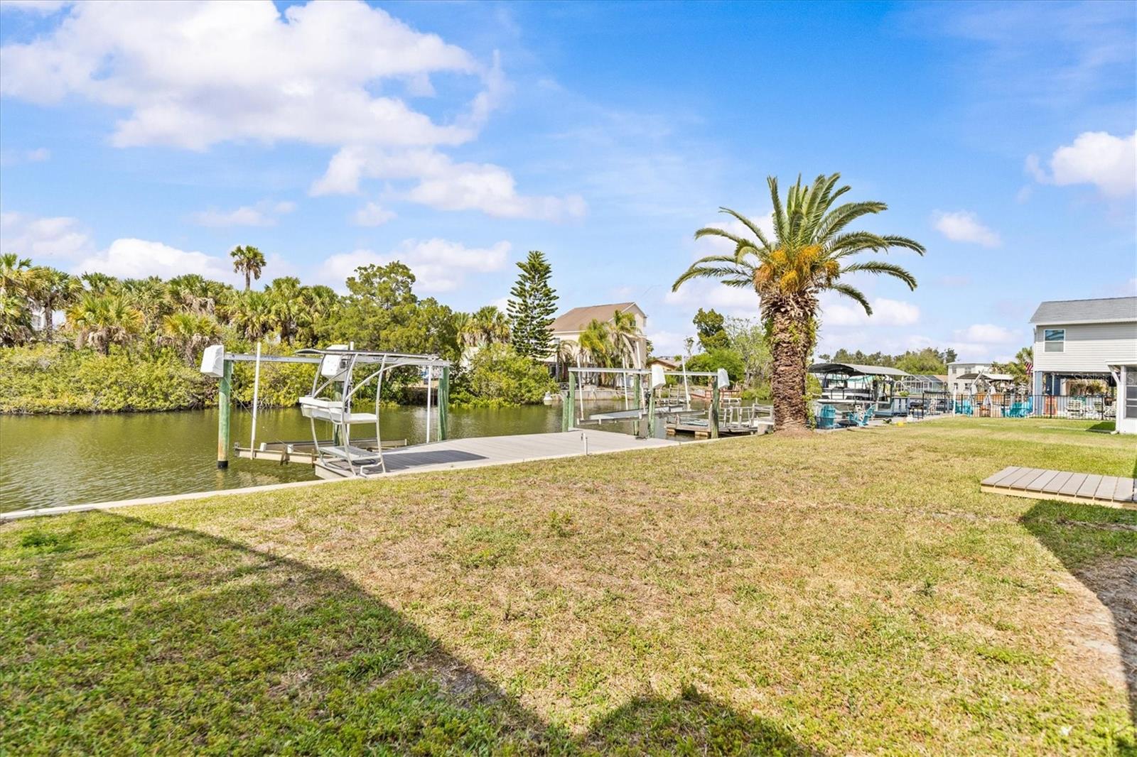 7427 SOUTHWIND DR — photo 48