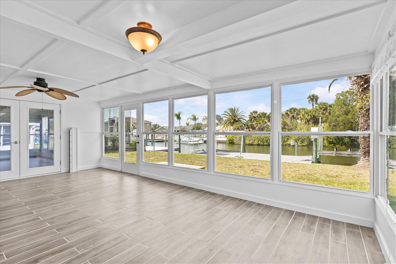7427 SOUTHWIND DR — photo 33