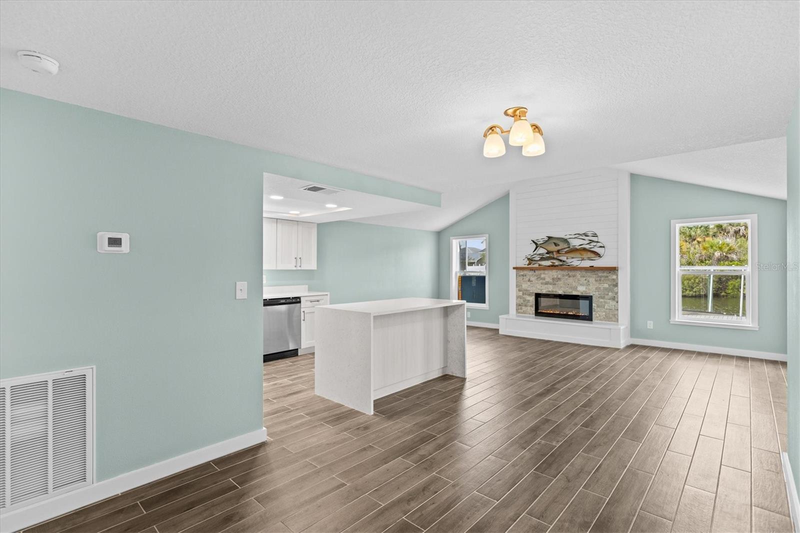 7427 SOUTHWIND DR — photo 20