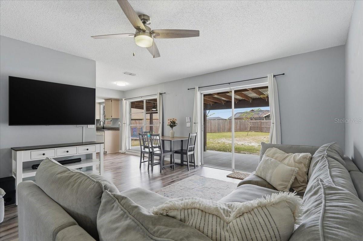 8913 WOOD LAKE CT — photo 2