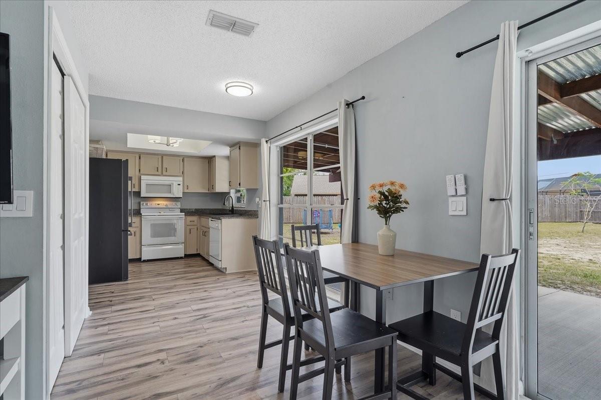 8913 WOOD LAKE CT — photo 3