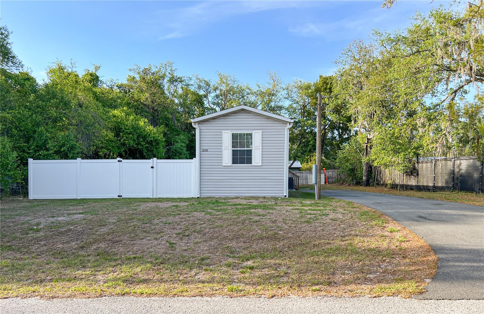 12203 LANTANA AVE — photo 35