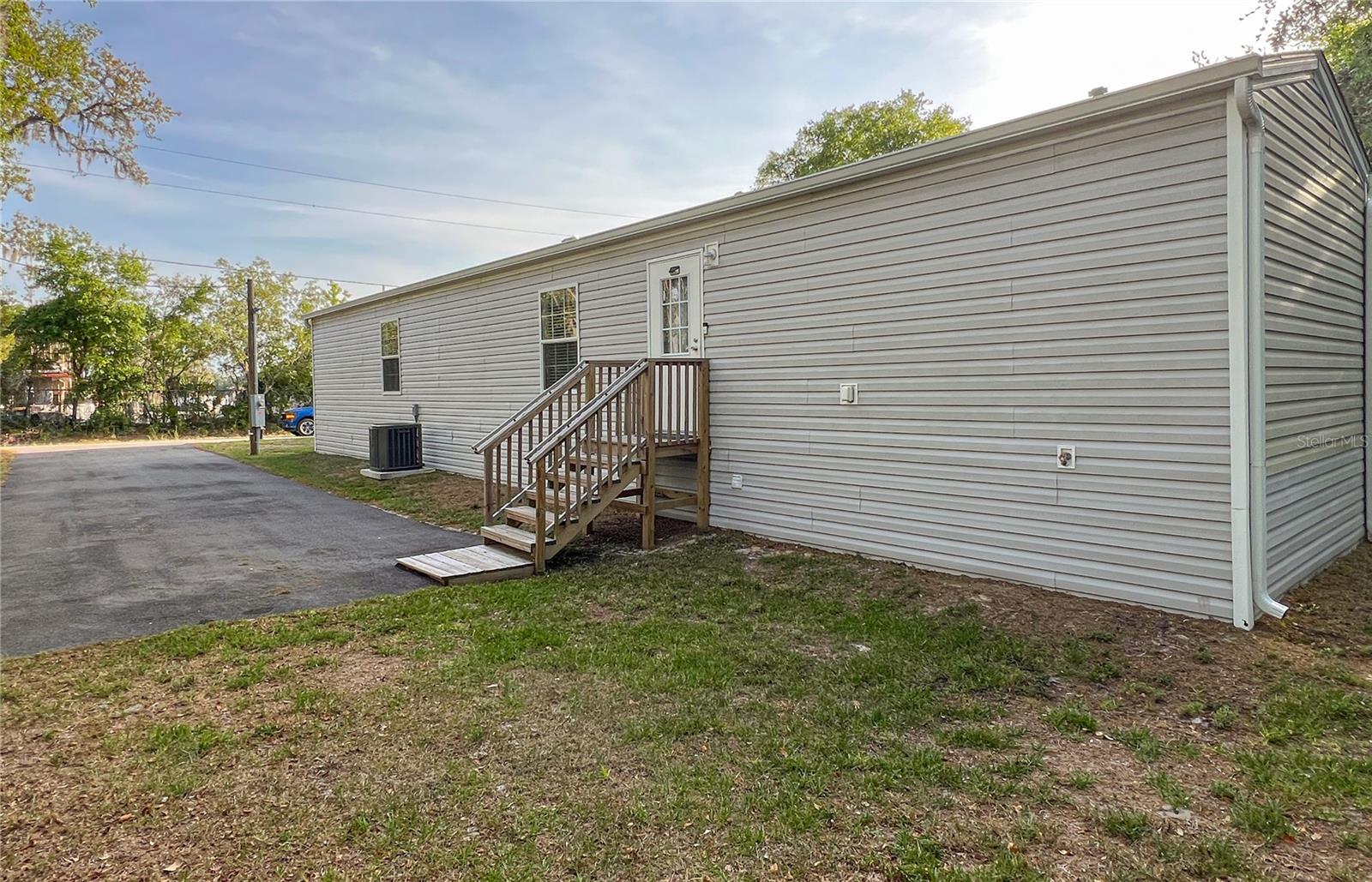 12203 LANTANA AVE — photo 30