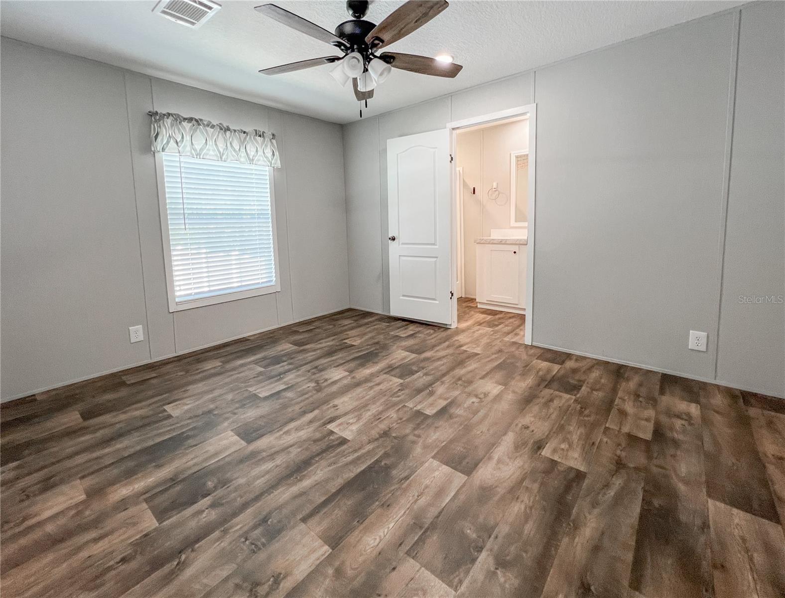 12203 LANTANA AVE — photo 9
