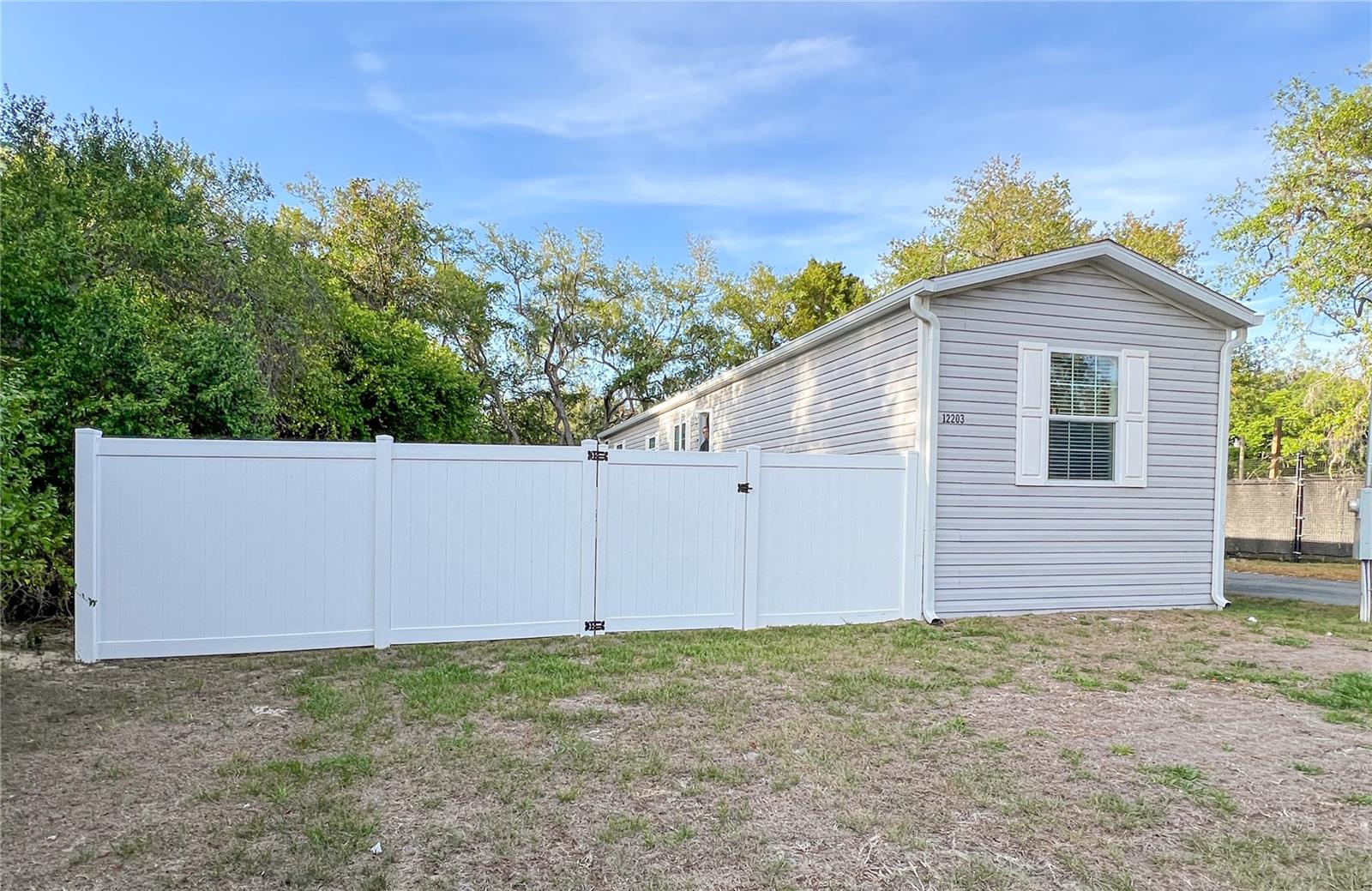 12203 LANTANA AVE — photo 34