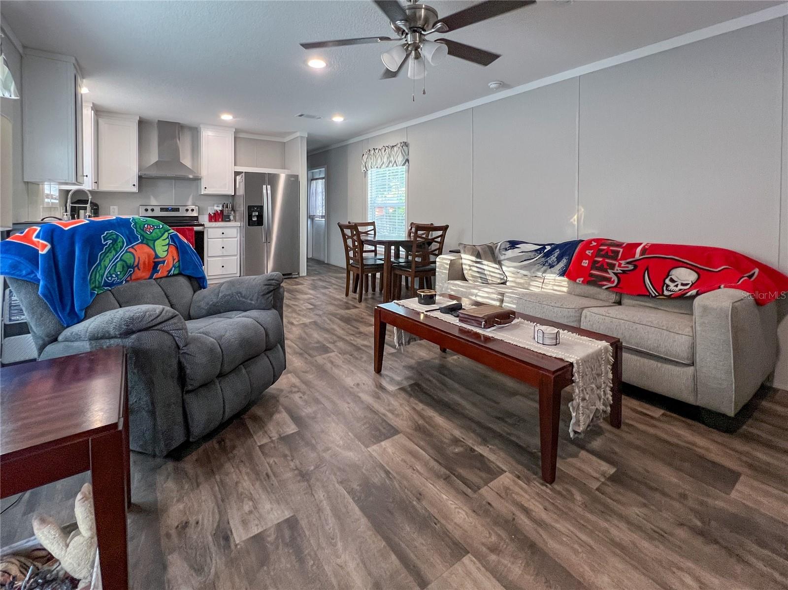12203 LANTANA AVE — photo 7