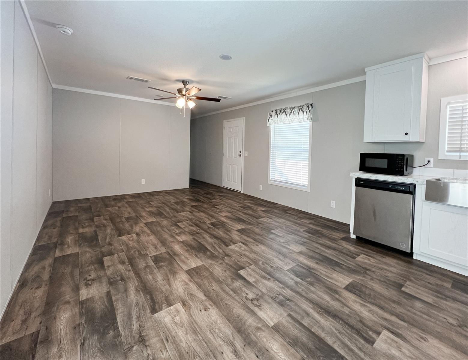 12203 LANTANA AVE — photo 6
