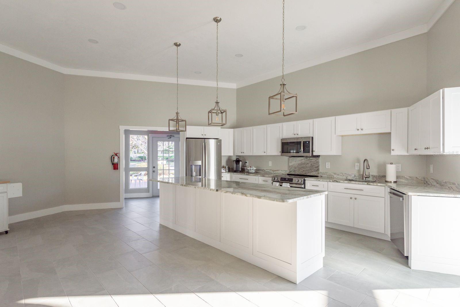 302 MARINER DR #302 — photo 37