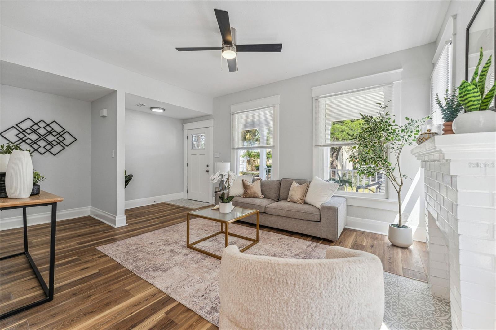 307 S NEWPORT #1-2 AVE — photo 48