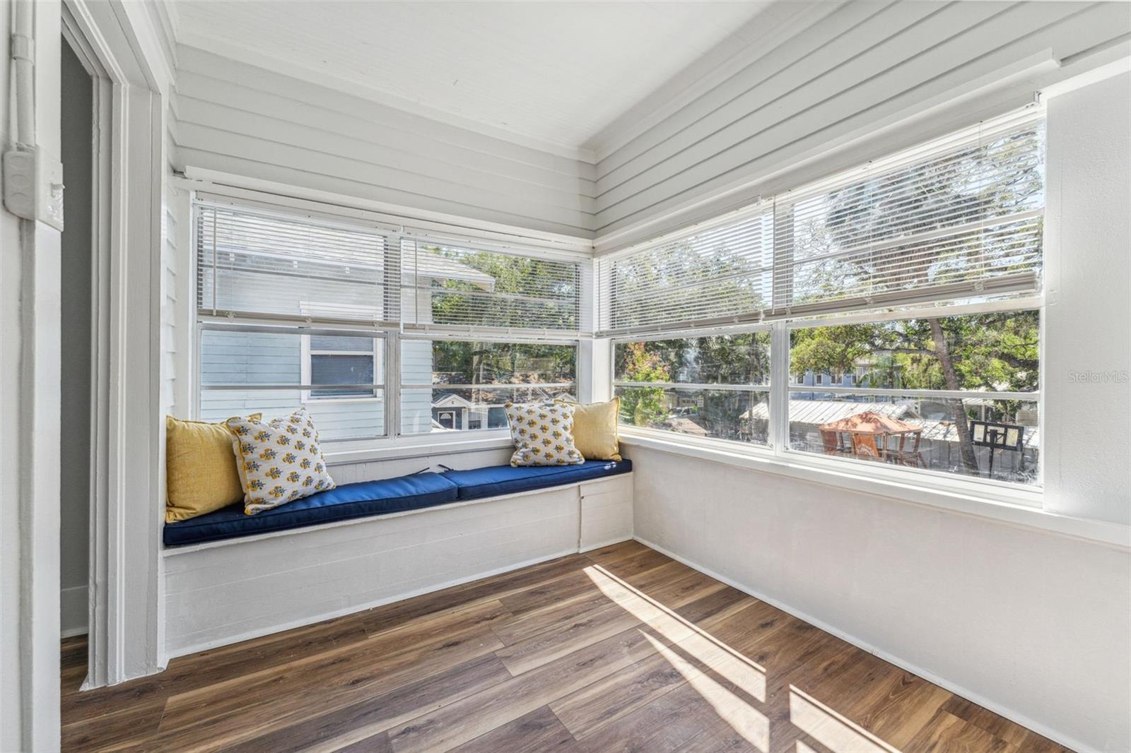 307 S NEWPORT #1-2 AVE — photo 27