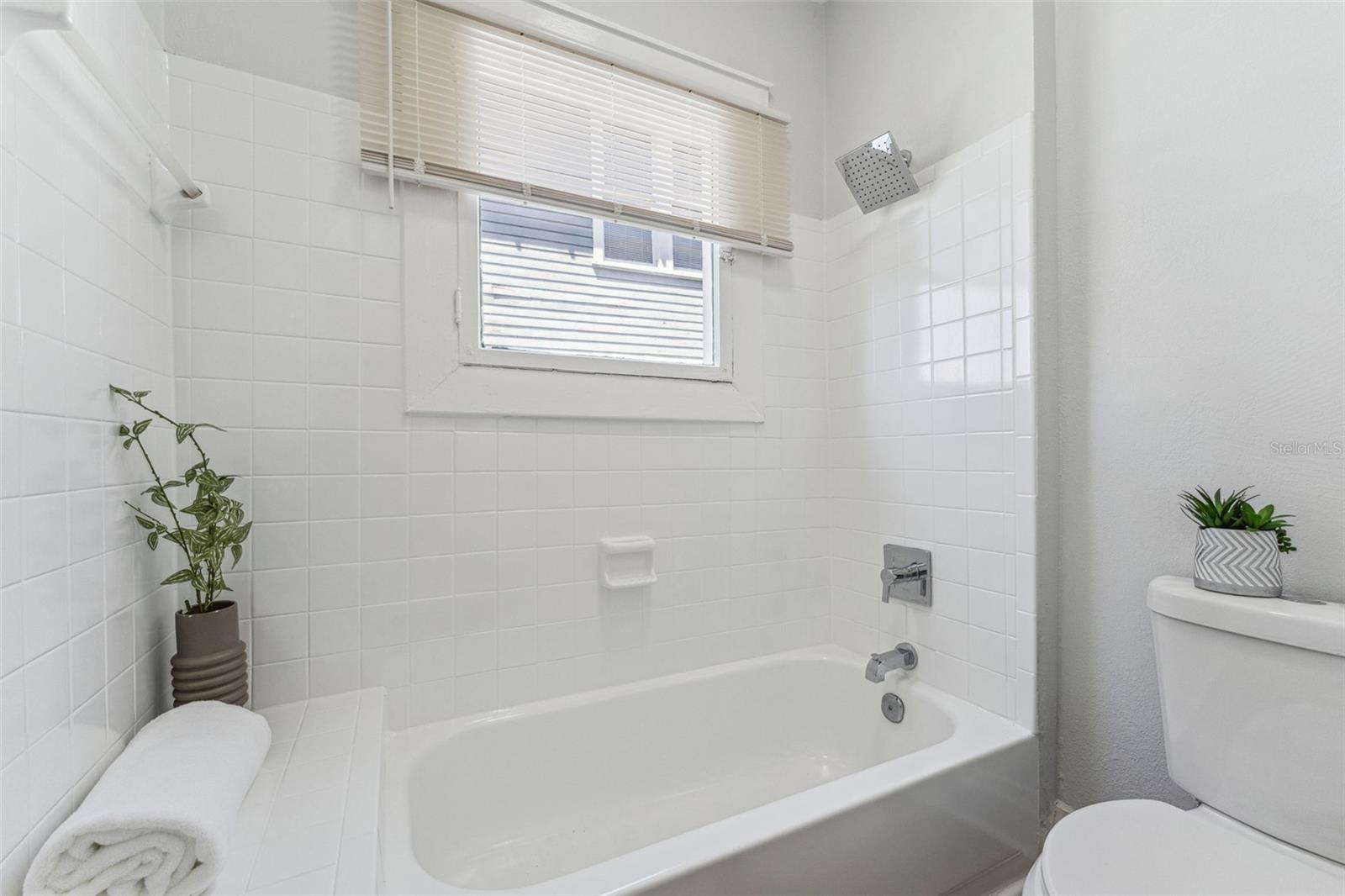 307 S NEWPORT #1-2 AVE — photo 17