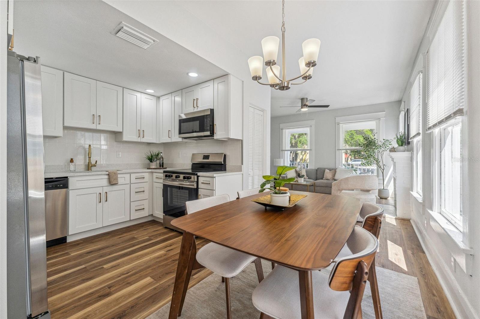 307 S NEWPORT #1-2 AVE — photo 8