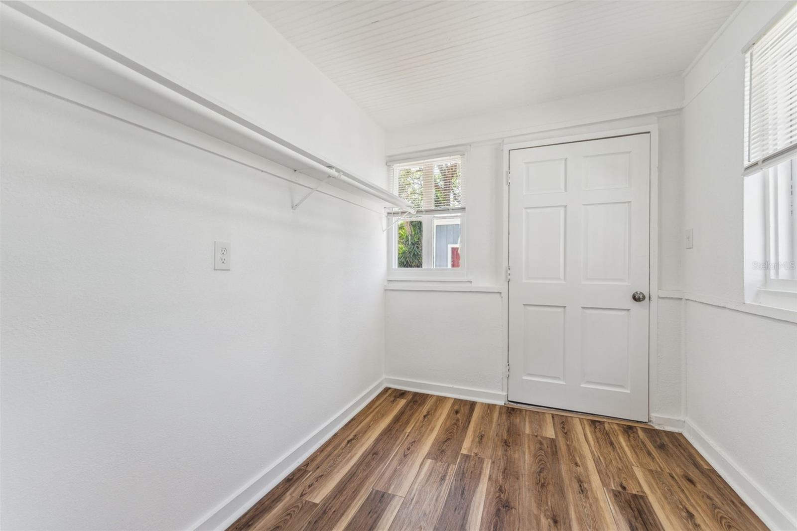 307 S NEWPORT #1-2 AVE — photo 20
