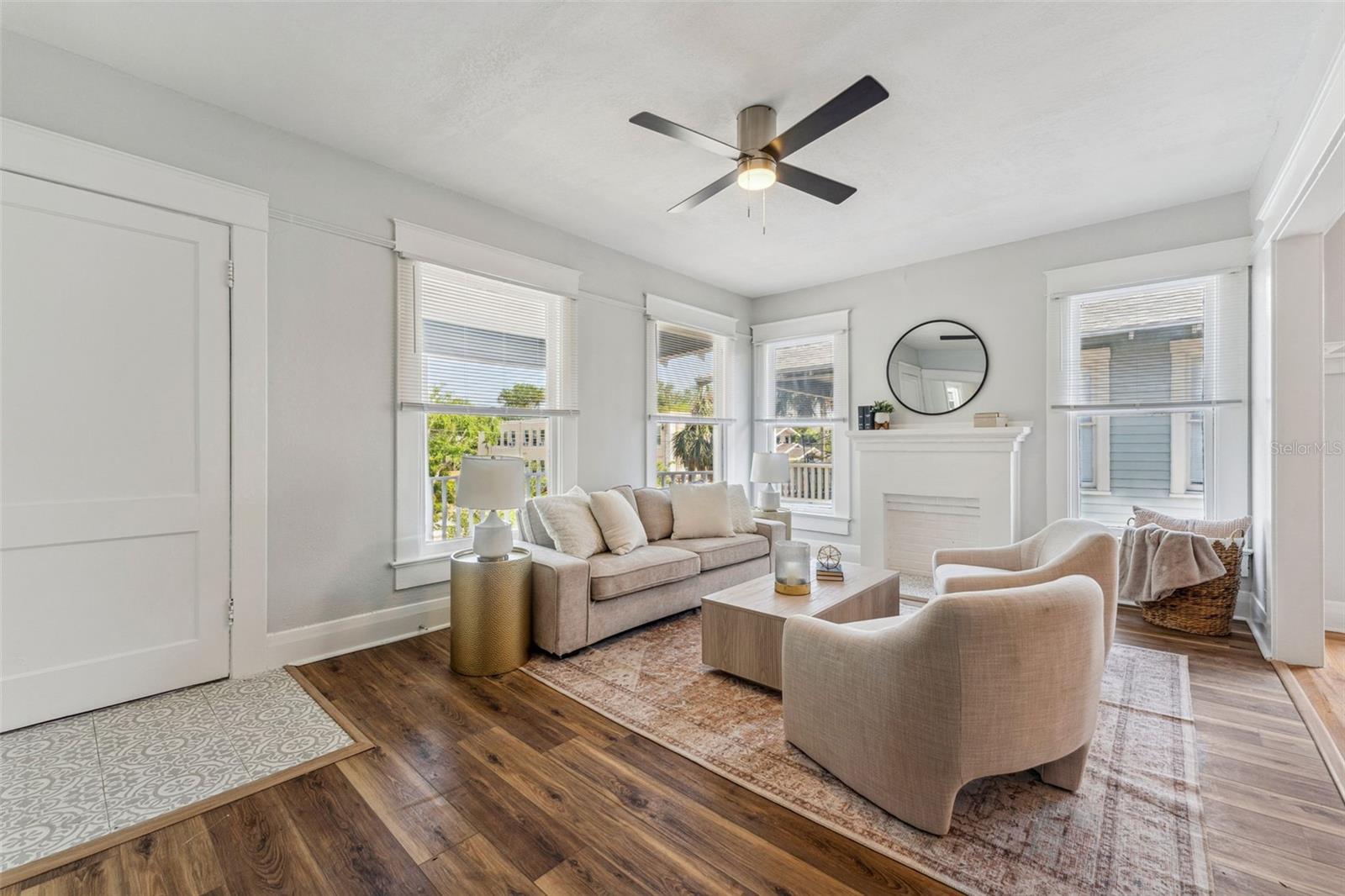 307 S NEWPORT #1-2 AVE — photo 9