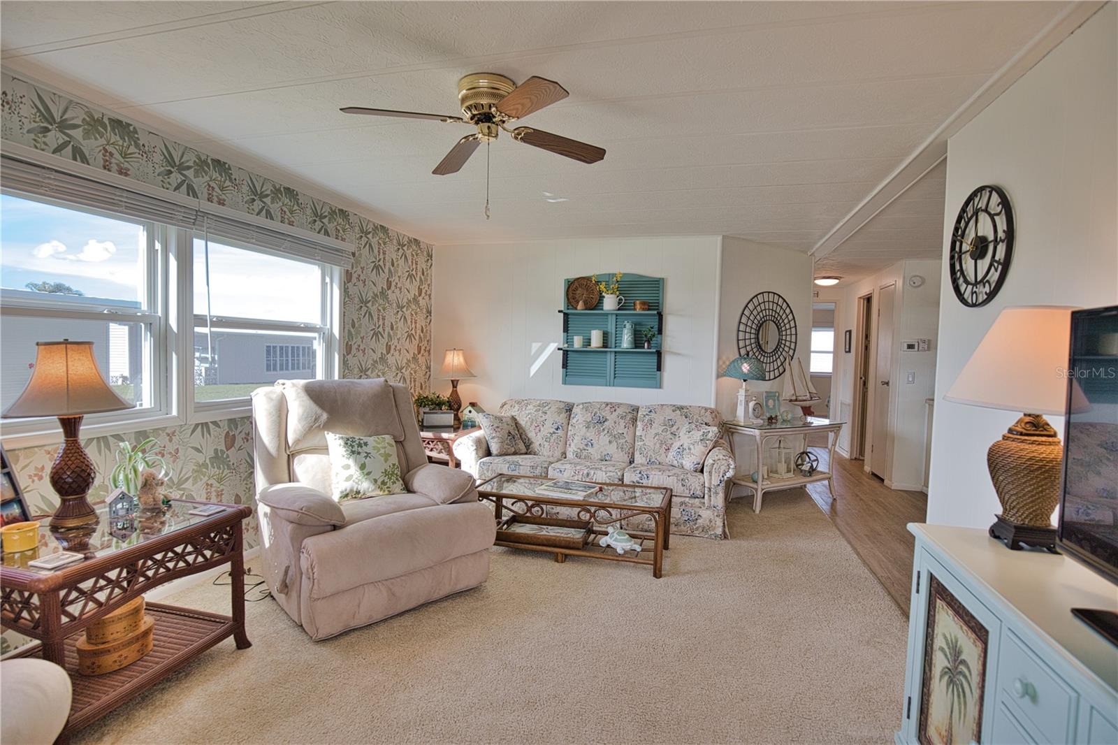 702 BLANCA — photo 15
