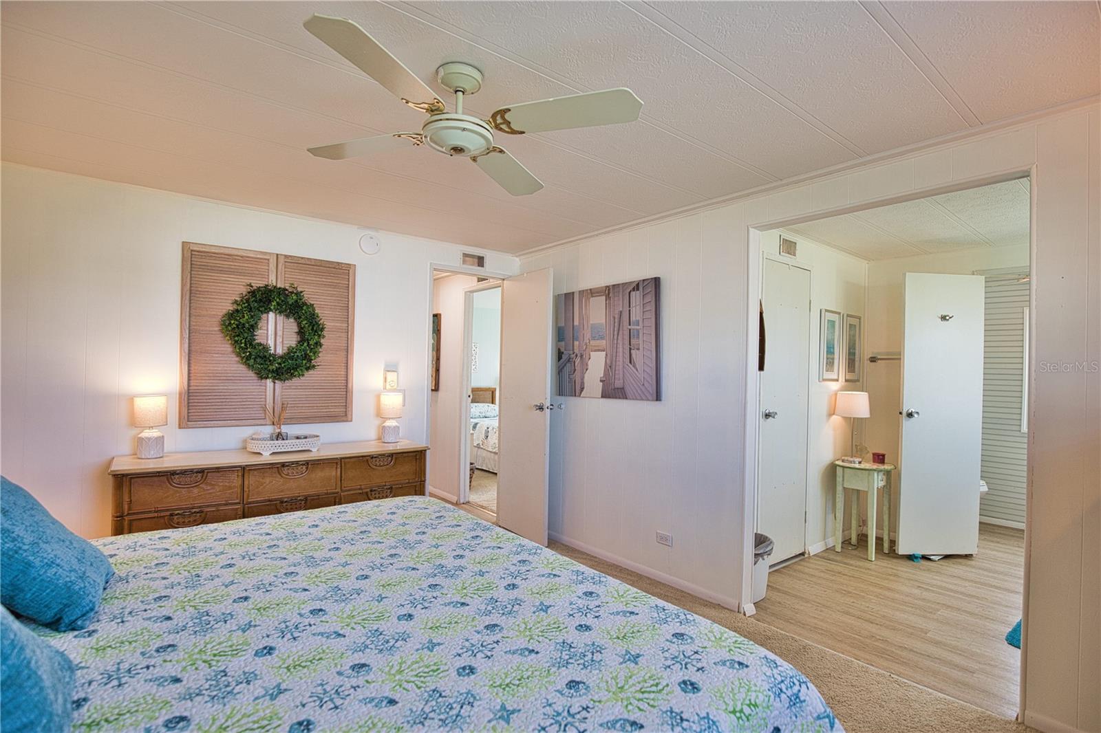 702 BLANCA — photo 24