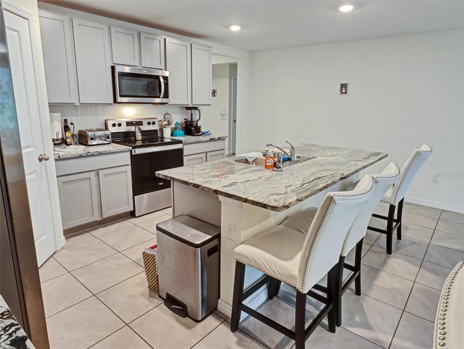 1202 TAHITIAN SUNRISE DR — photo 4