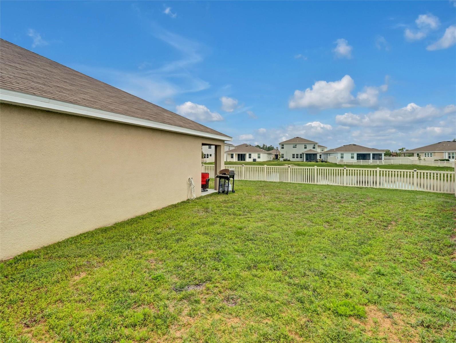1202 TAHITIAN SUNRISE DR — photo 8