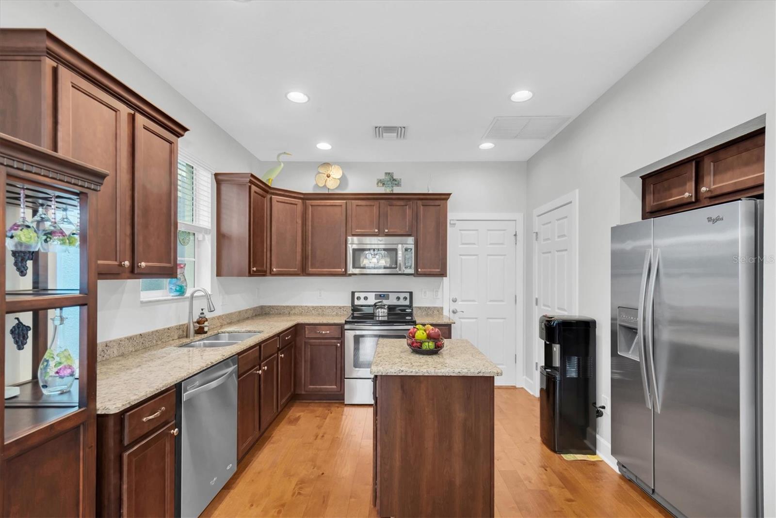 208 CUTLASS WAY — photo 15