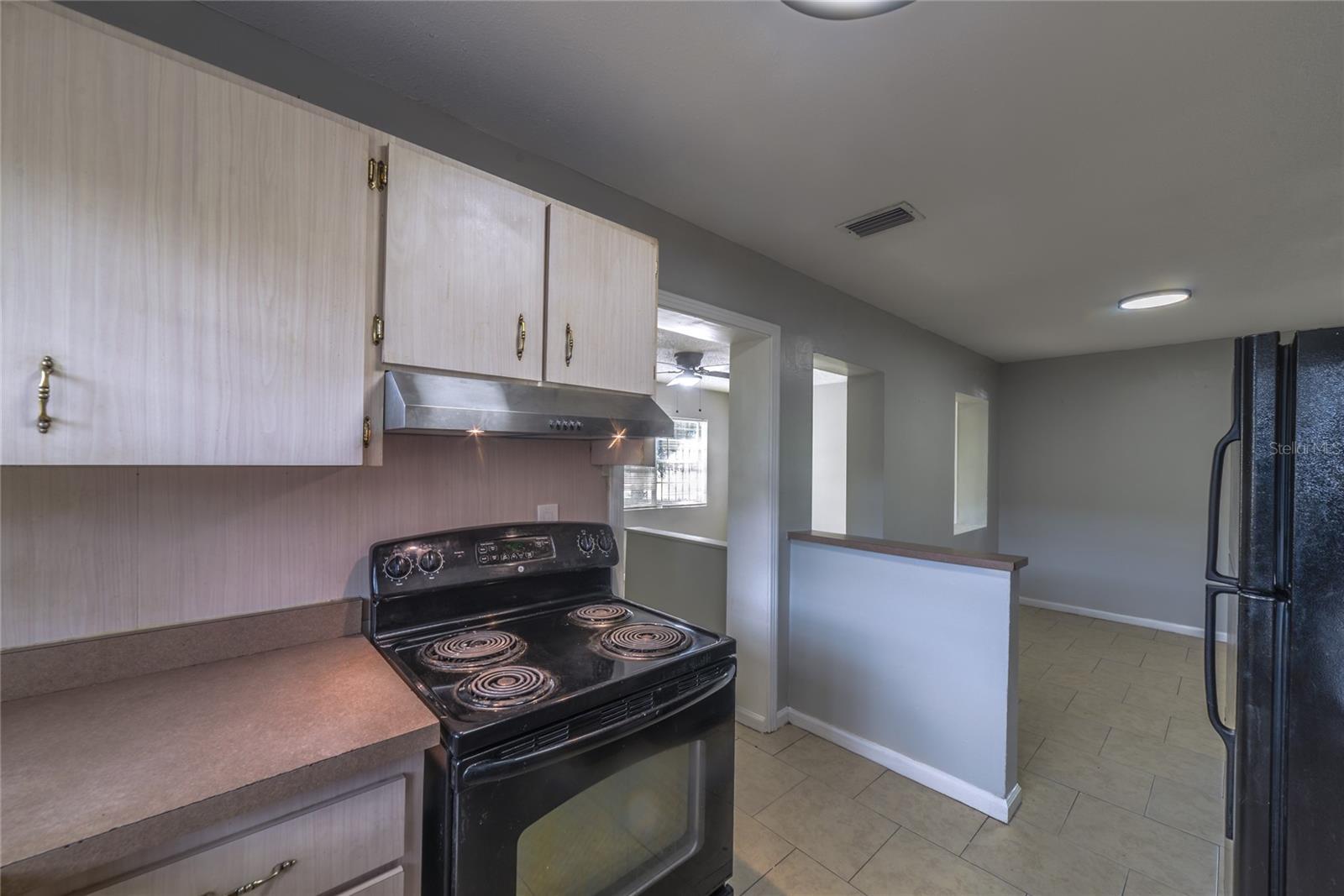 14341 DELMAR ST — photo 9