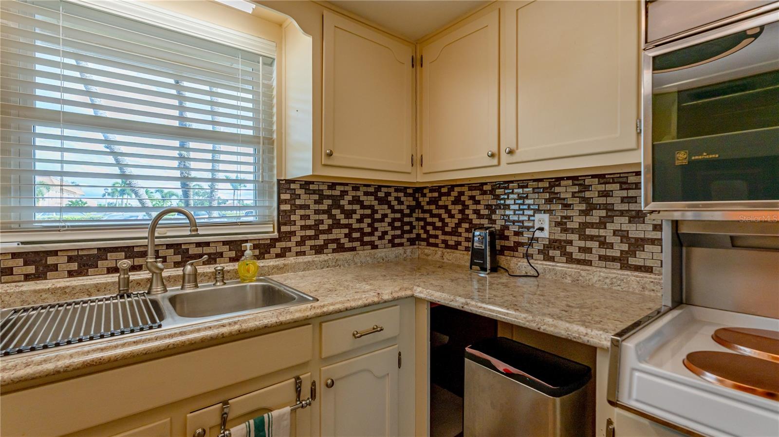 5020 BRITTANY DR S #125 — photo 16