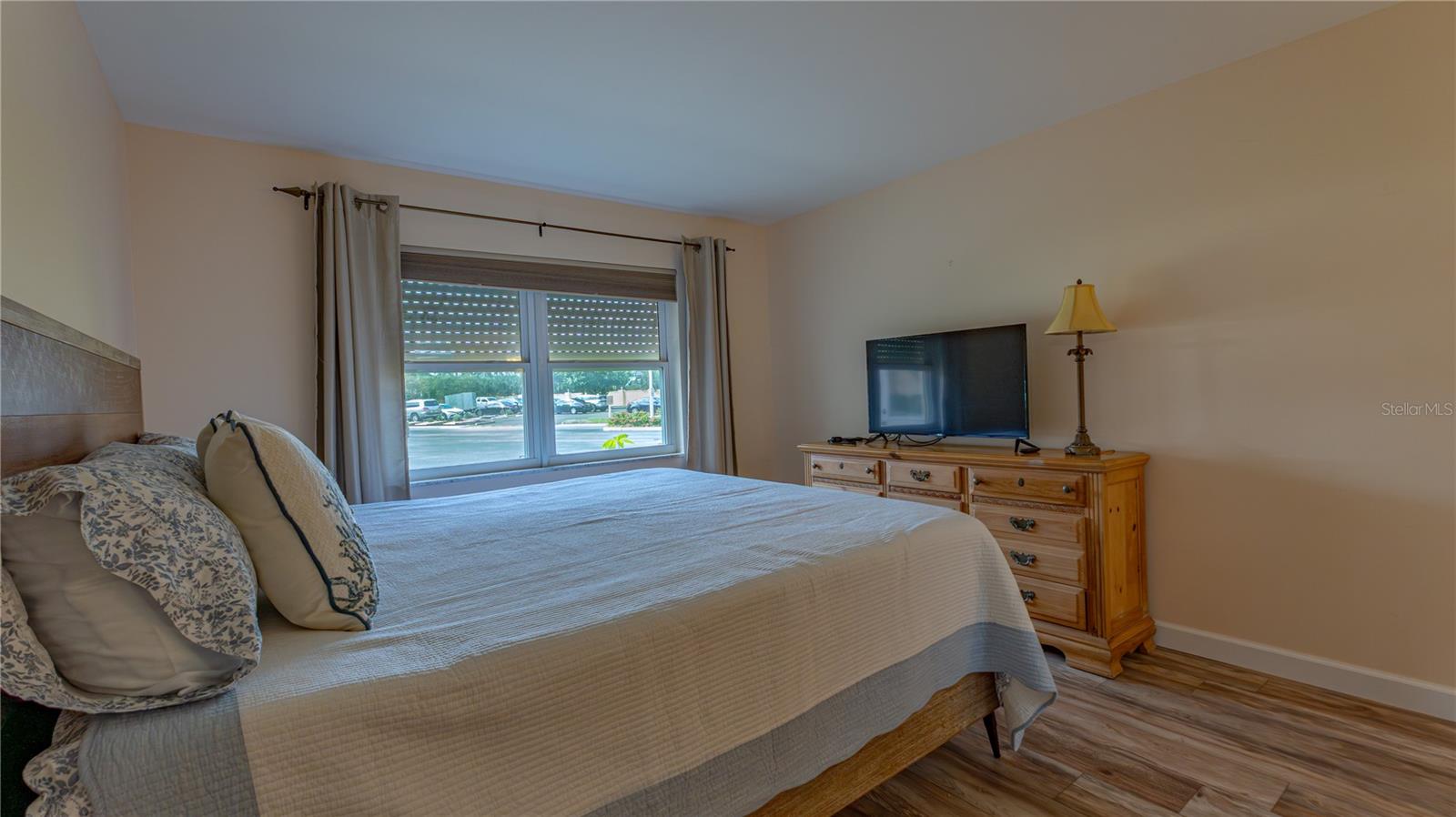 5020 BRITTANY DR S #125 — photo 19