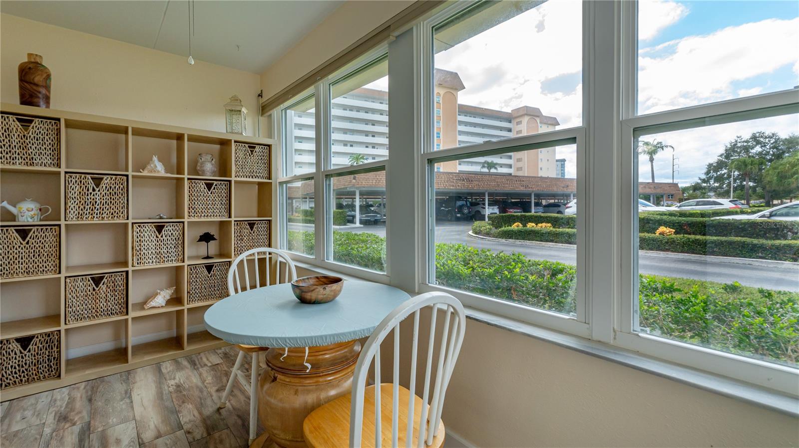 5020 BRITTANY DR S #125 — photo 8