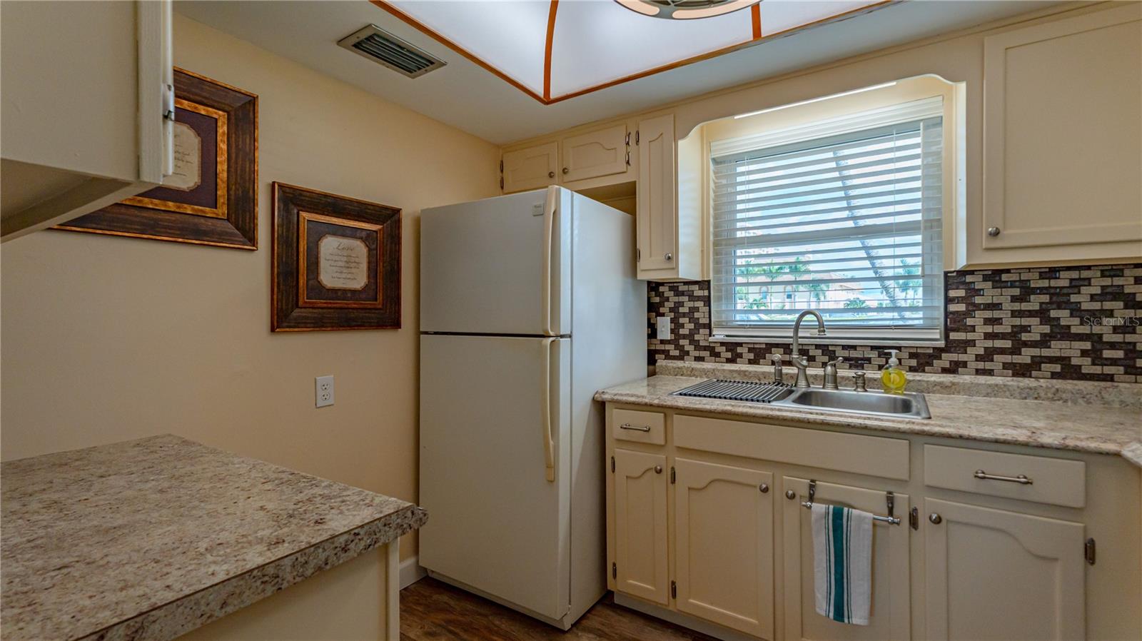 5020 BRITTANY DR S #125 — photo 17