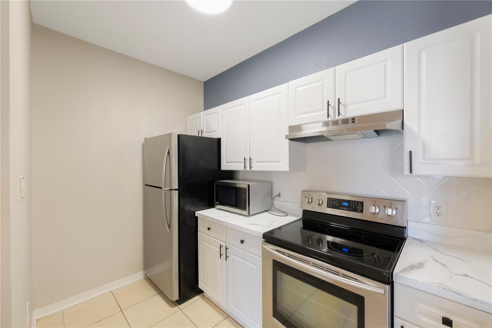 18001 RICHMOND PLACE DR #1010 — photo 3