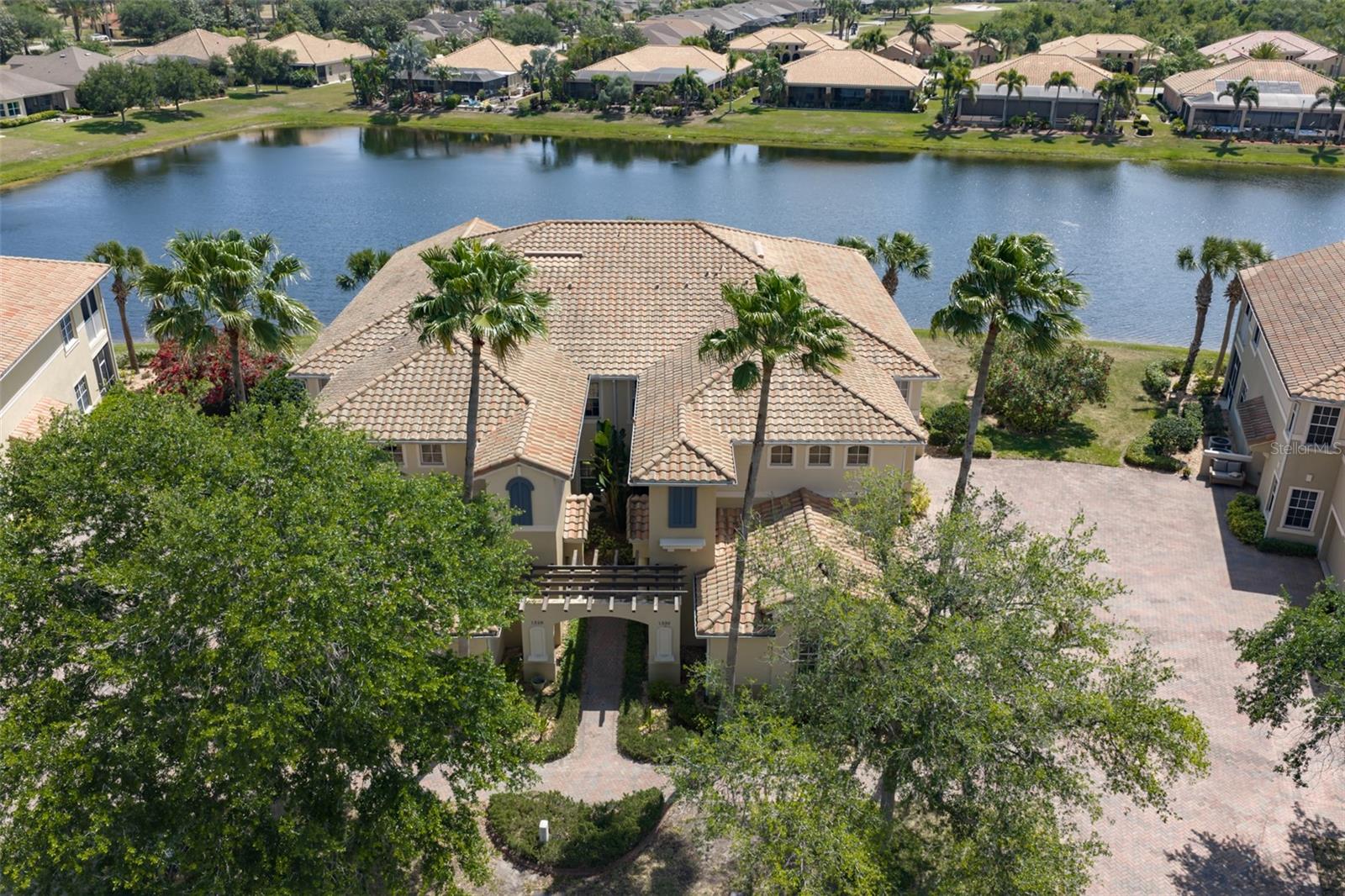 1330 EMERALD DUNES DR — photo 9