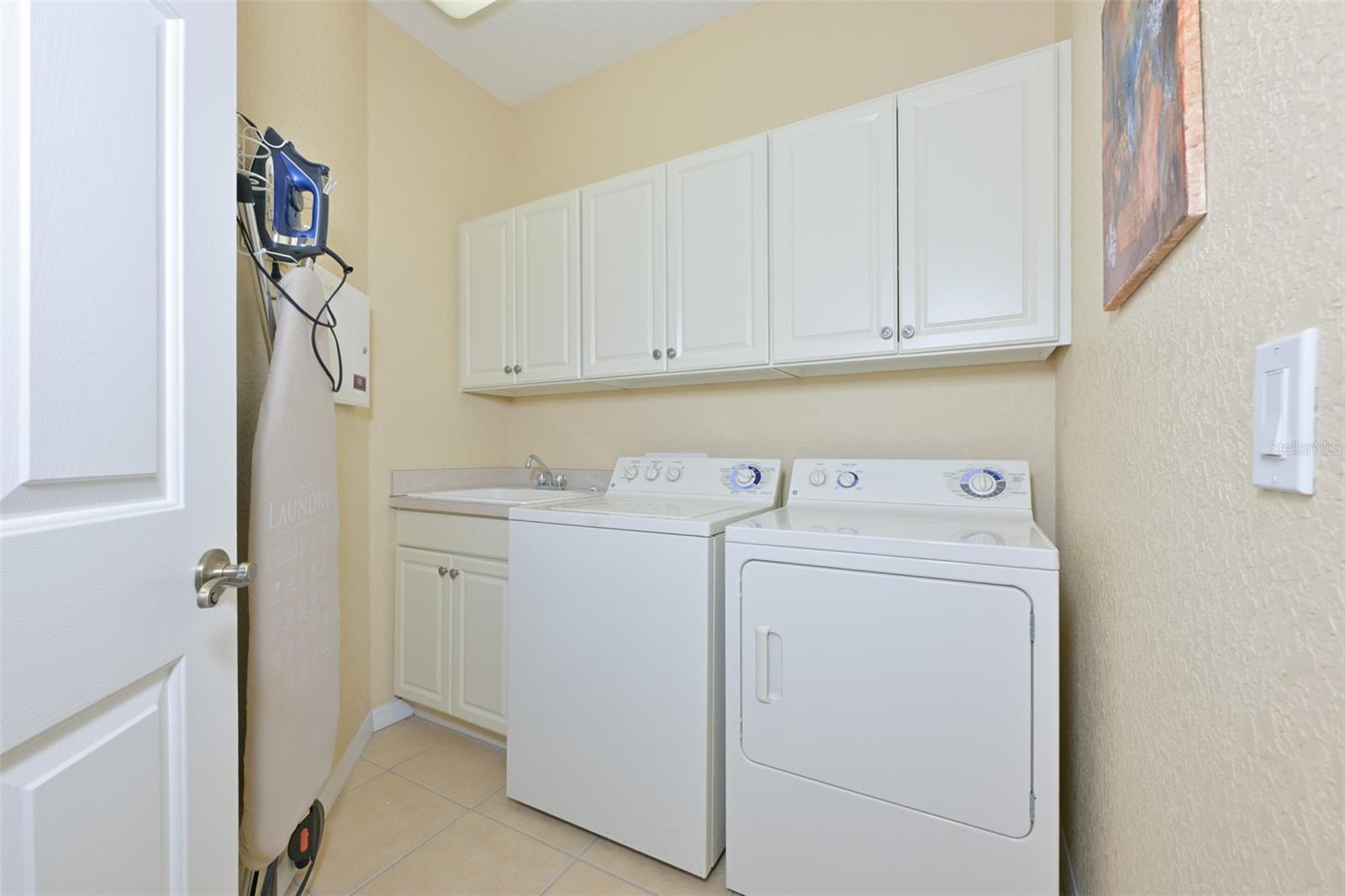 1330 EMERALD DUNES DR — photo 32
