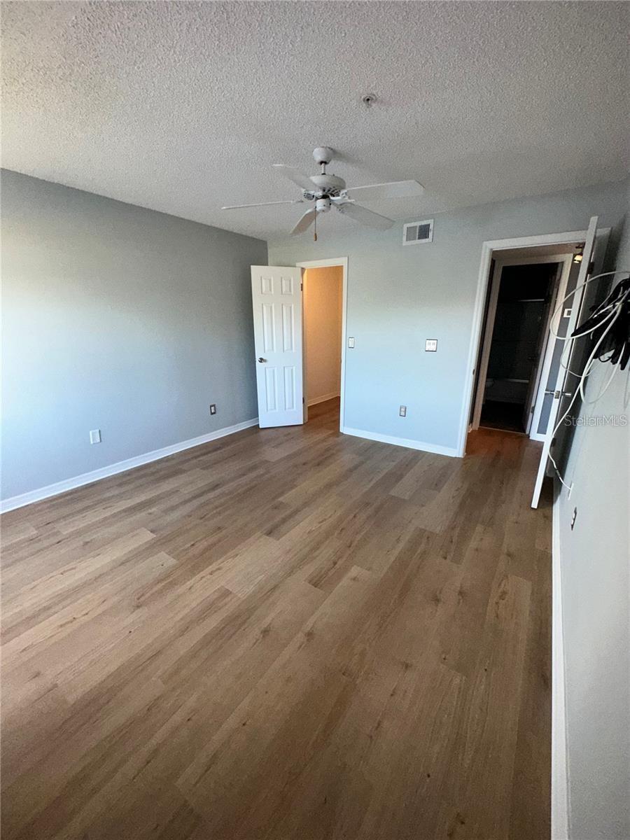 2400 FEATHER SOUND DR #1435 — photo 10