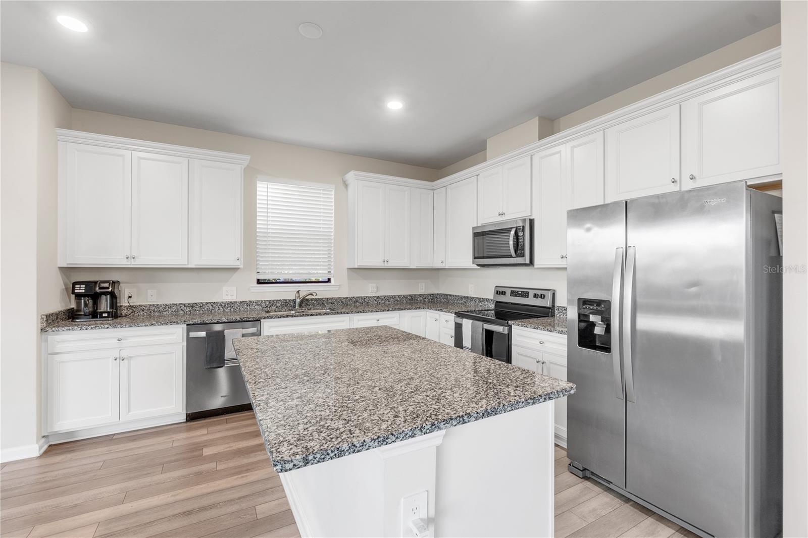 6111 BLUESTAR CT — photo 31
