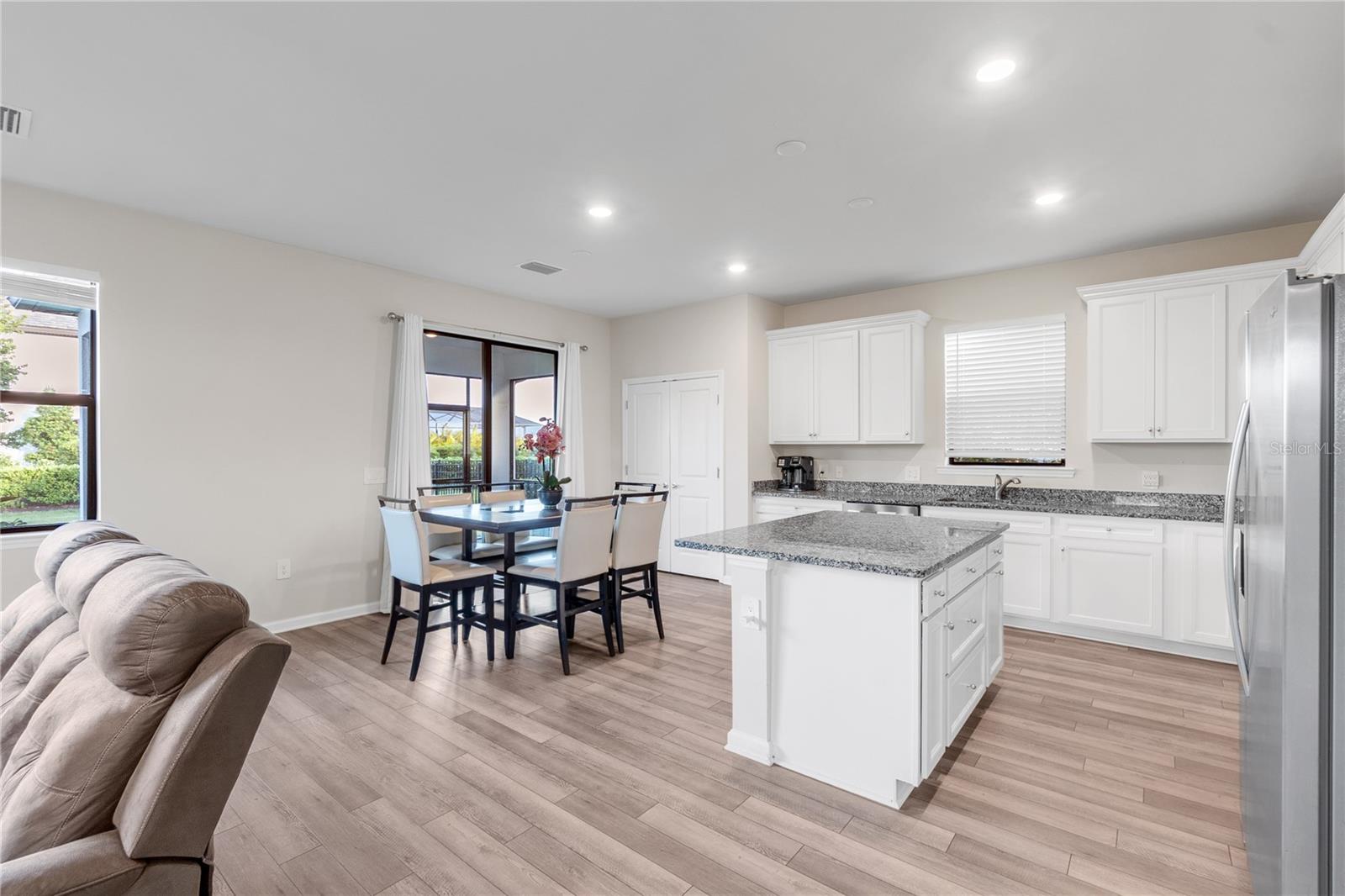 6111 BLUESTAR CT — photo 30