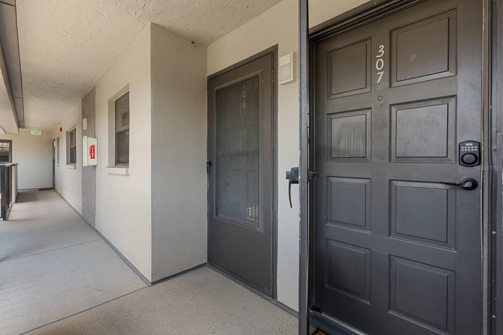 2650 COUNTRYSIDE BLVD #B307 — photo 3