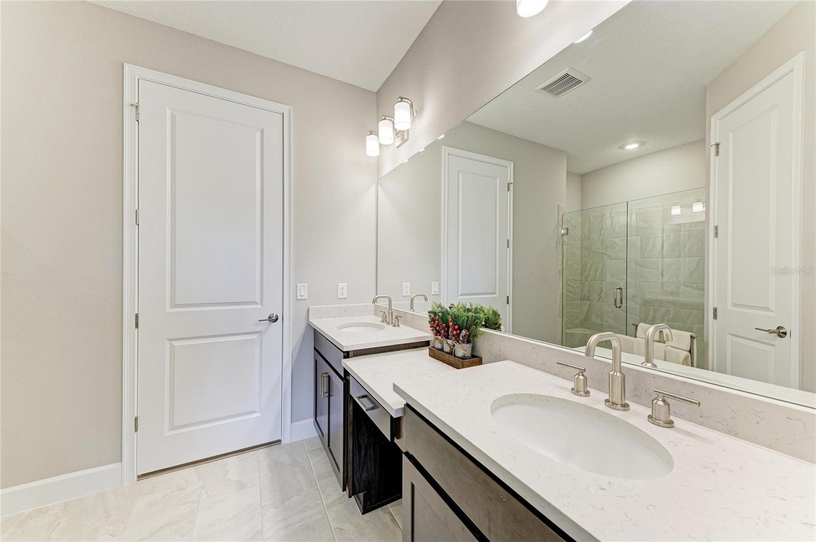 6017 MESA GLN — photo 11