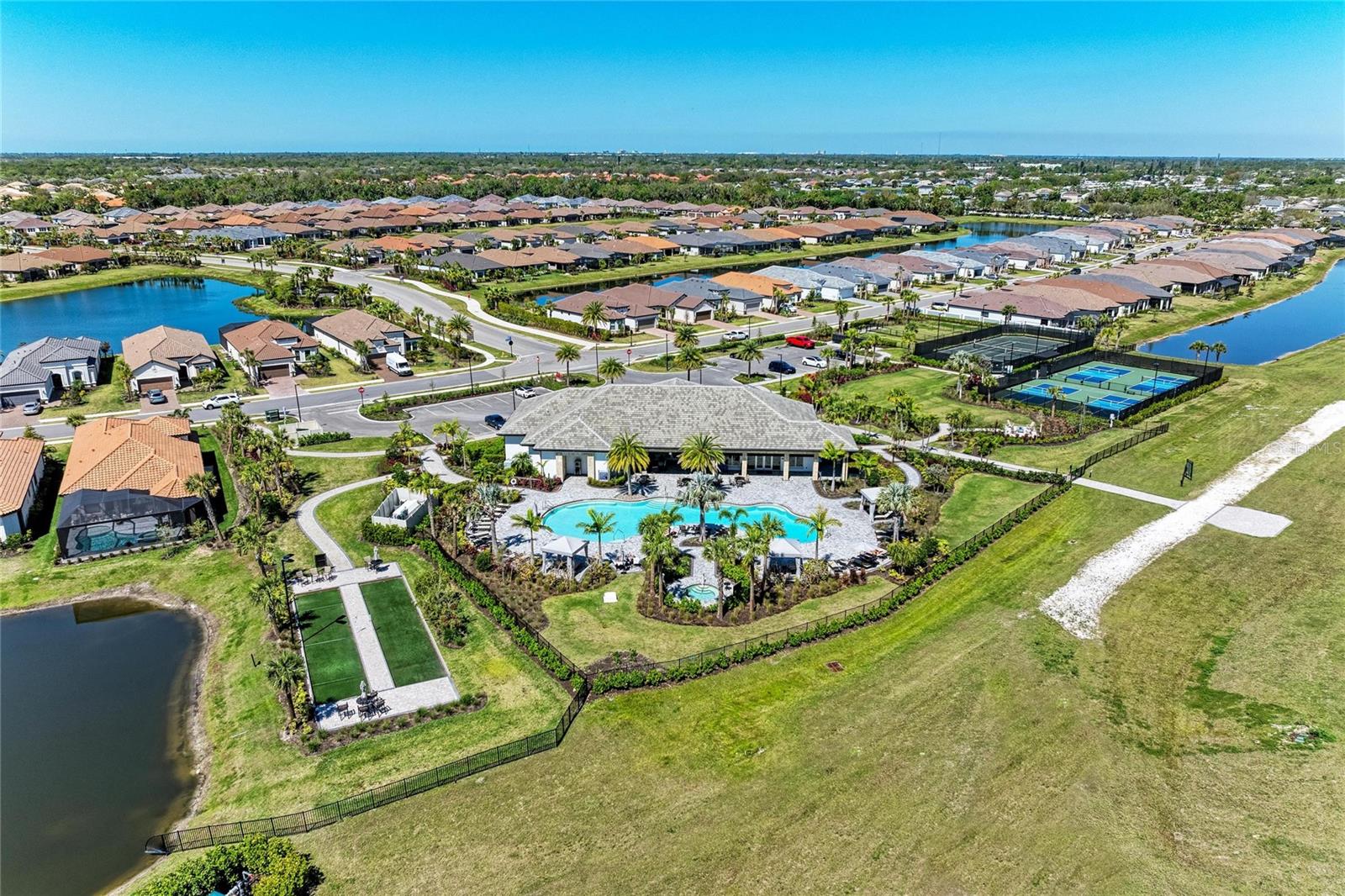 6017 MESA GLN — photo 39
