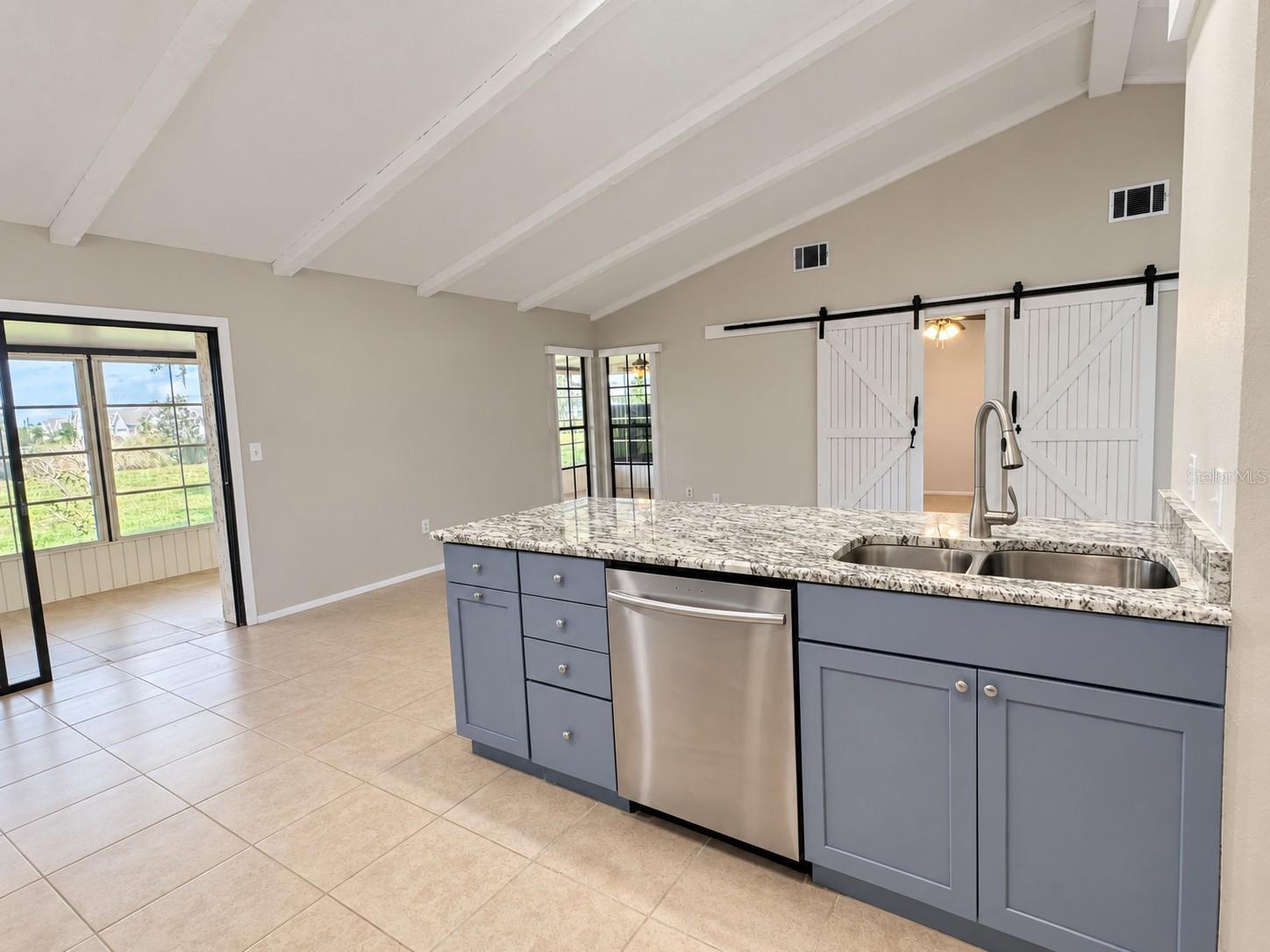 5401 BRASSY LOOP — photo 18