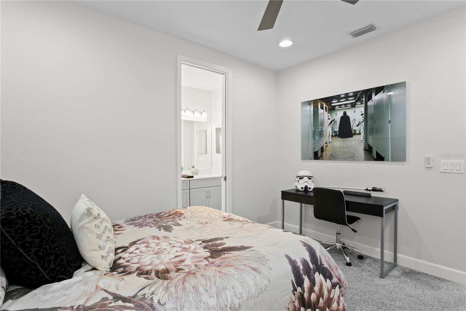 7865 MARSH POINTE DR — photo 36