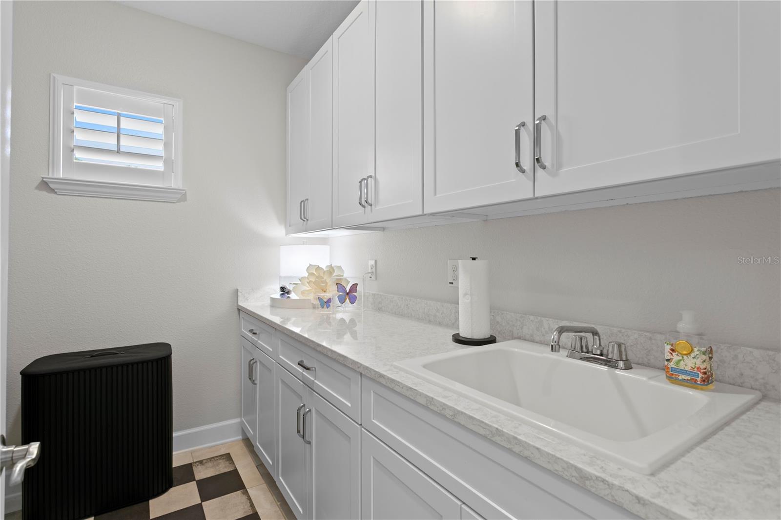 7865 MARSH POINTE DR — photo 33