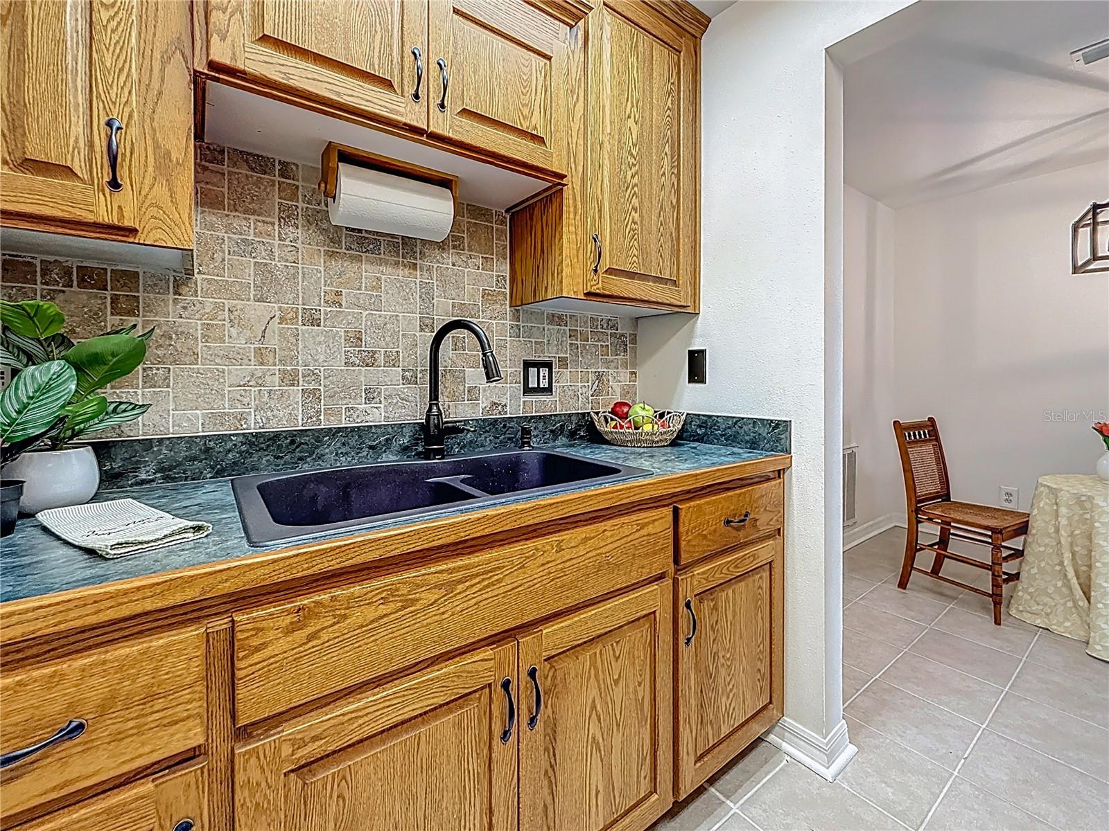 2442 ENTERPRISE RD #6 — photo 4