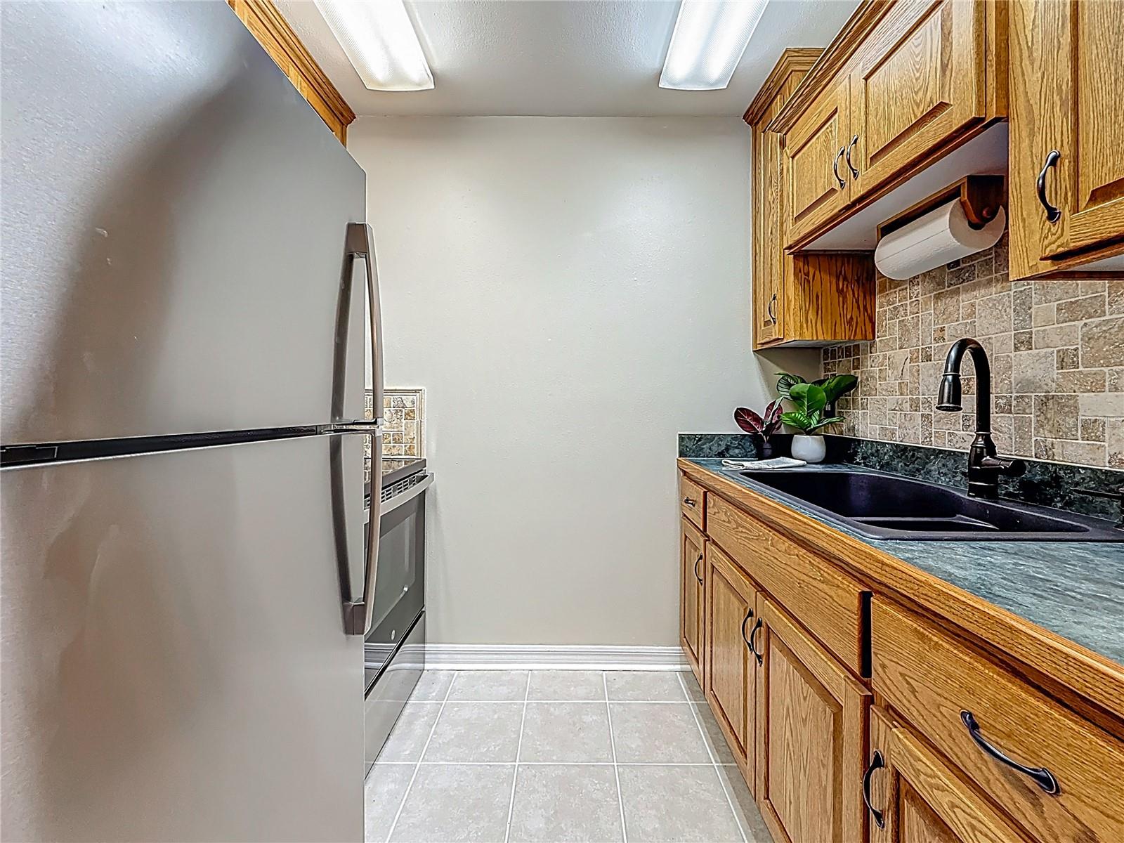 2442 ENTERPRISE RD #6 — photo 15