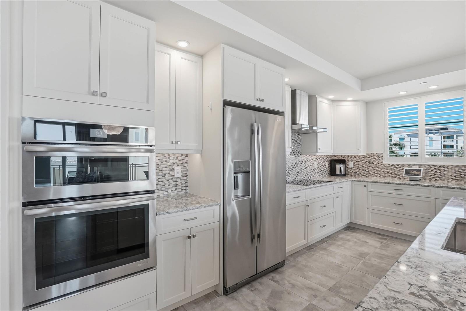 650 COLLANY RD #401 — photo 13