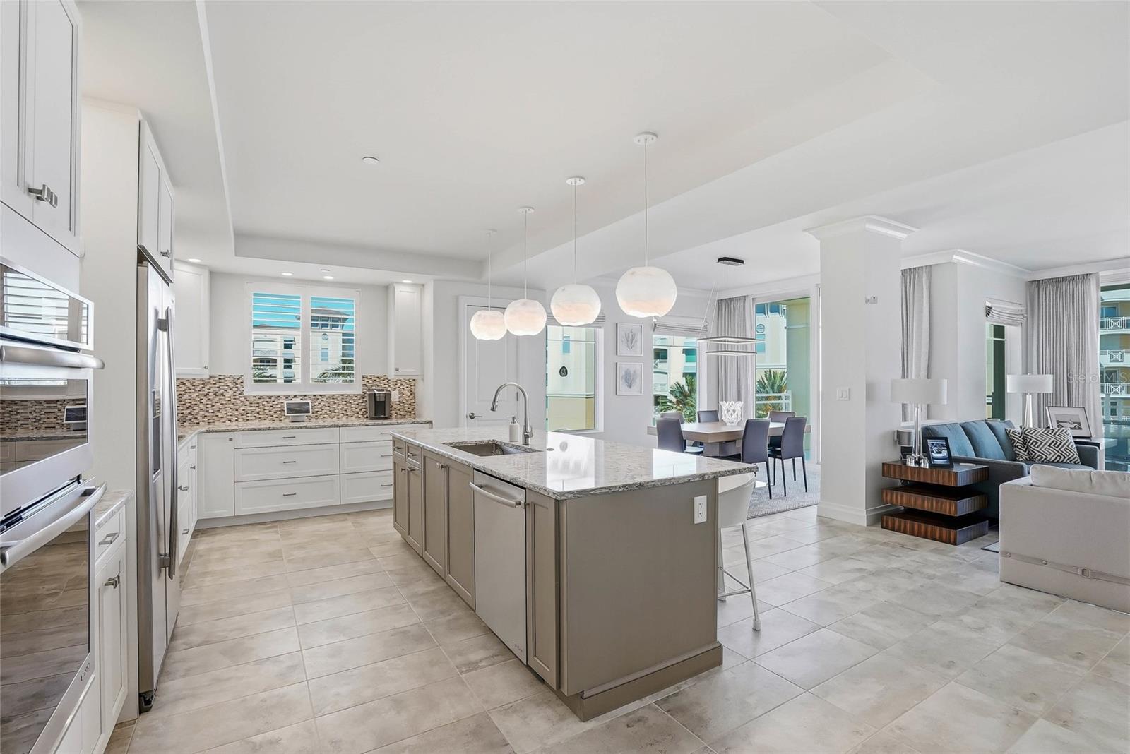 650 COLLANY RD #401 — photo 10