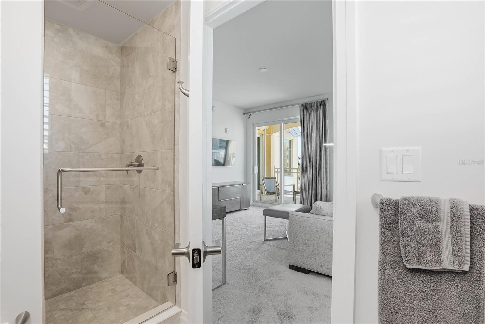 650 COLLANY RD #401 — photo 43