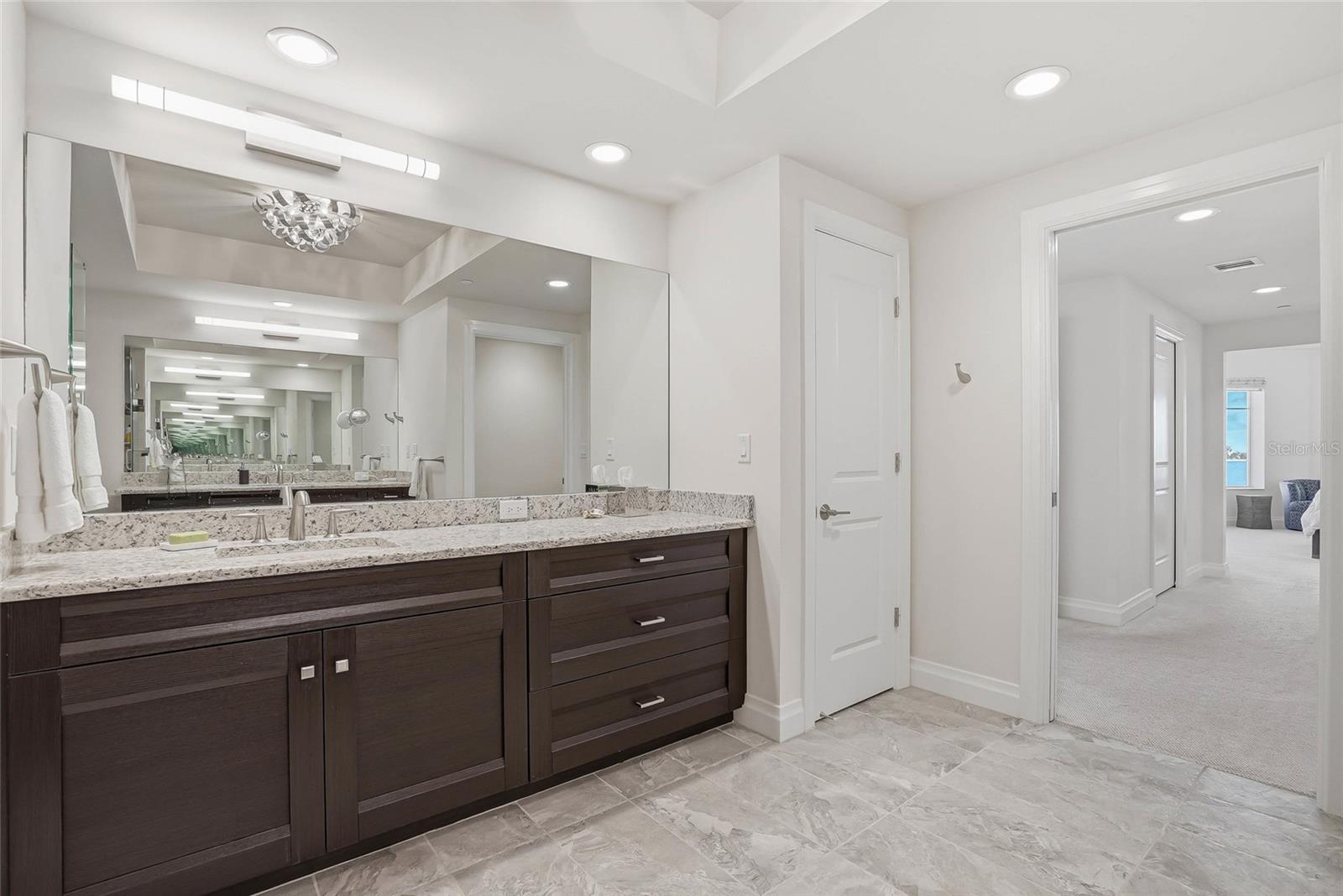 650 COLLANY RD #401 — photo 30