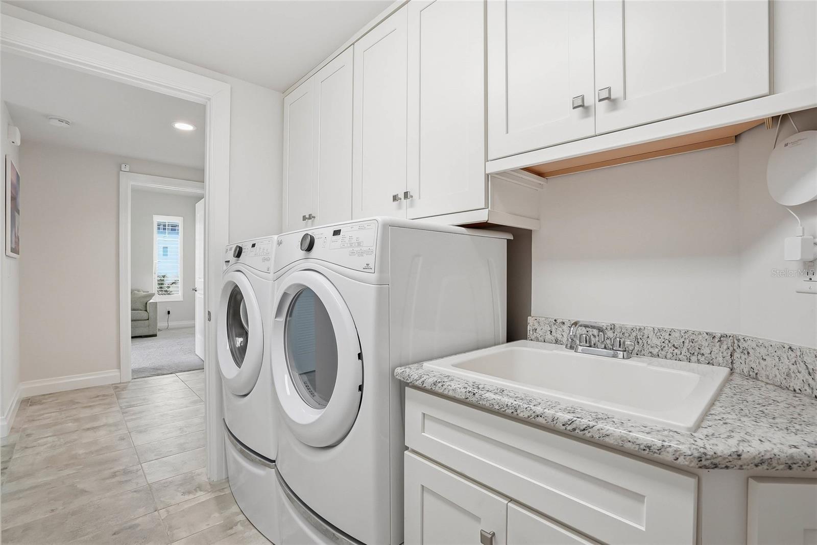 650 COLLANY RD #401 — photo 45