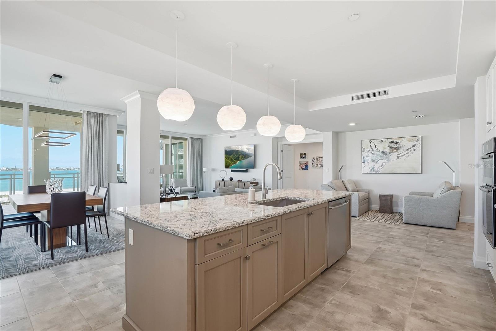 650 COLLANY RD #401 — photo 11