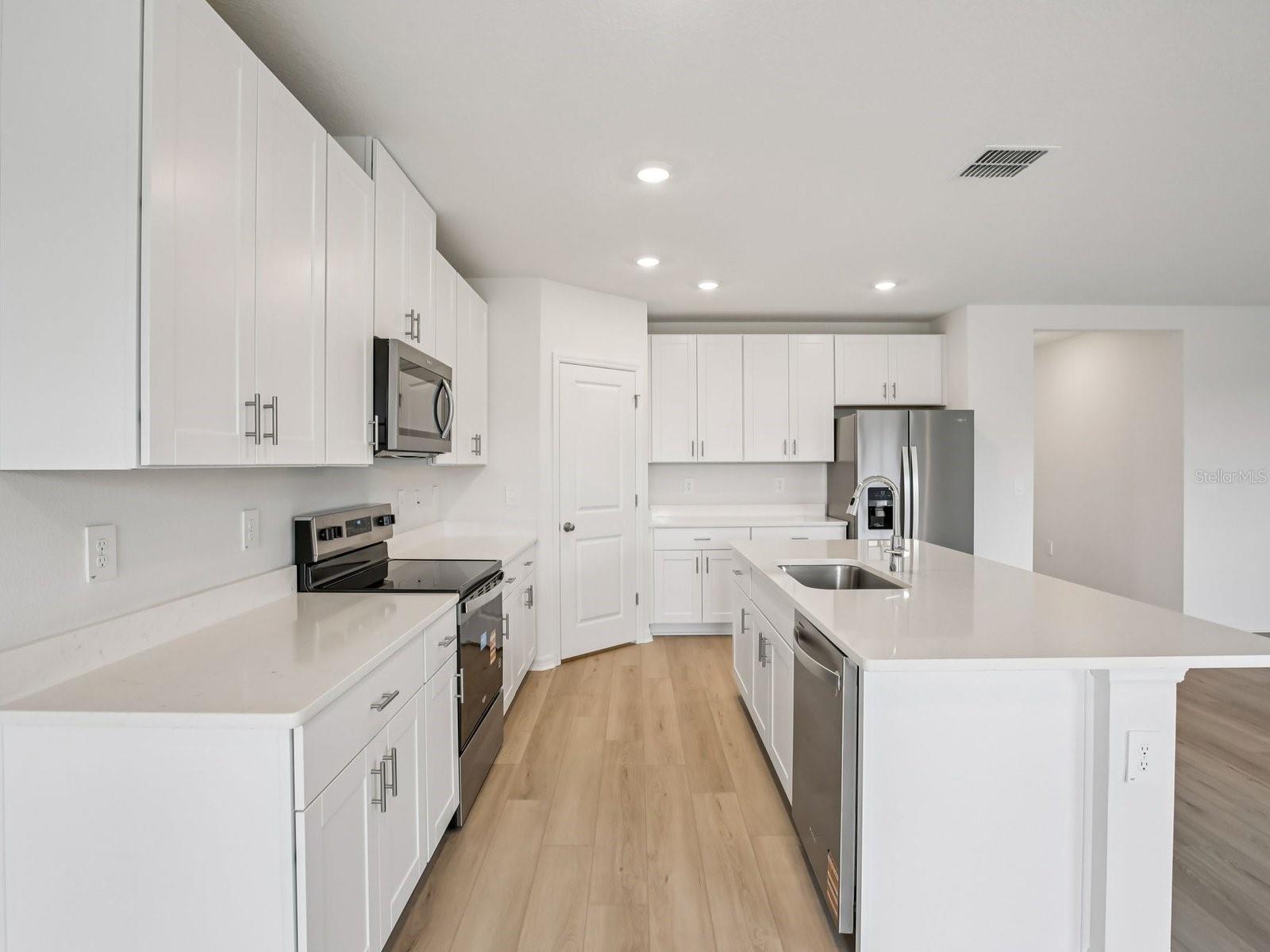 10436 ABUNDANCE GROVE WAY — photo 9