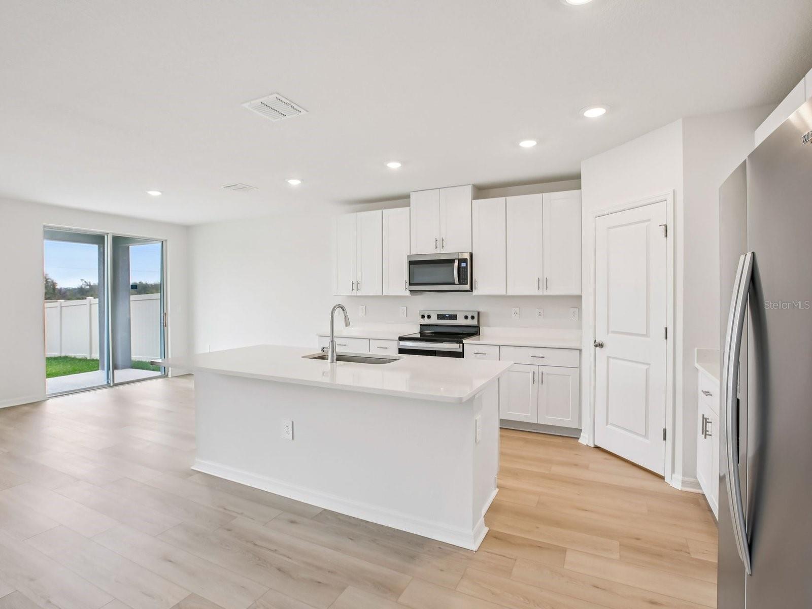 10436 ABUNDANCE GROVE WAY — photo 12
